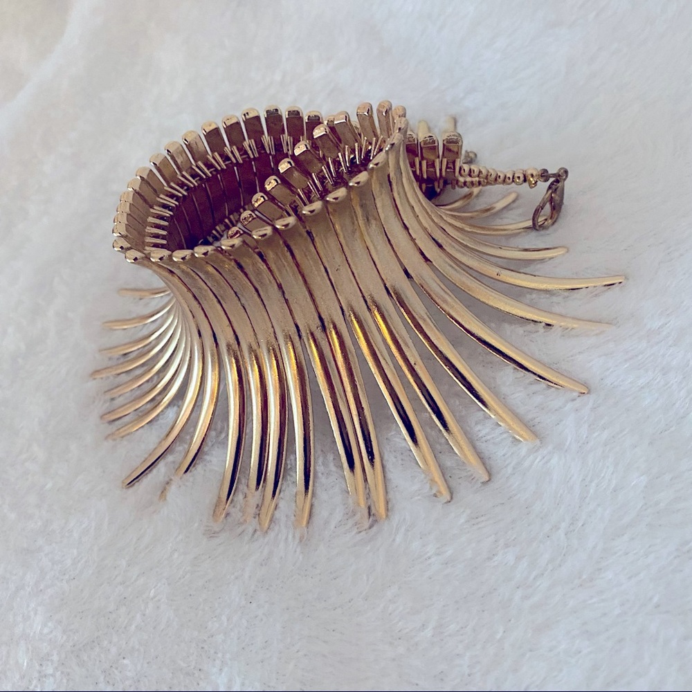 Egyptian Style Necklce - Gold